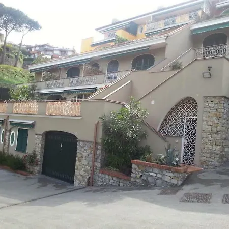 Lägenhet Panoramico Nel Verde Del Tigullio, Piscina E Wi-fi