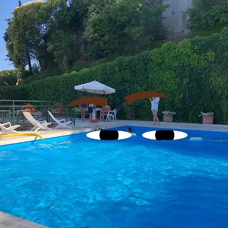 Panoramico Nel Verde Del Tigullio, Piscina E Wi-fi Lägenhet Rapallo